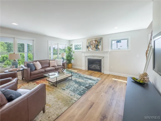 $618,900 | 310 Cardinal Way, North Tonawanda, NY 14120