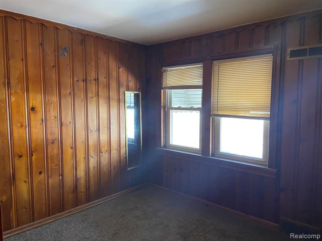 6318 Schaefer Road Dearborn, MI 48126 - Photo 9 of 16