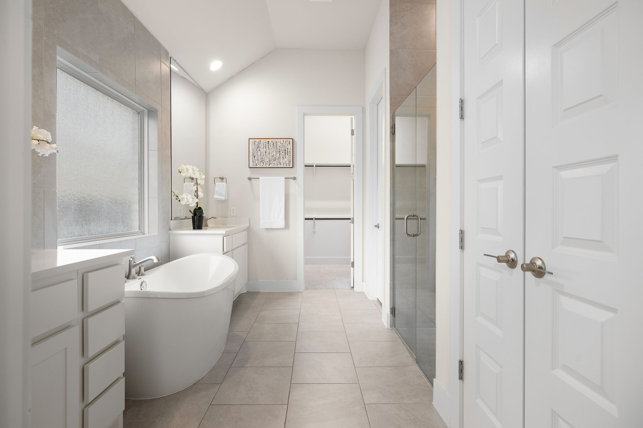 20904 Carries Ranch Road Pflugerville, TX 78660 - Photo 21 of 33 a bathroom with a sink a toilet and shower