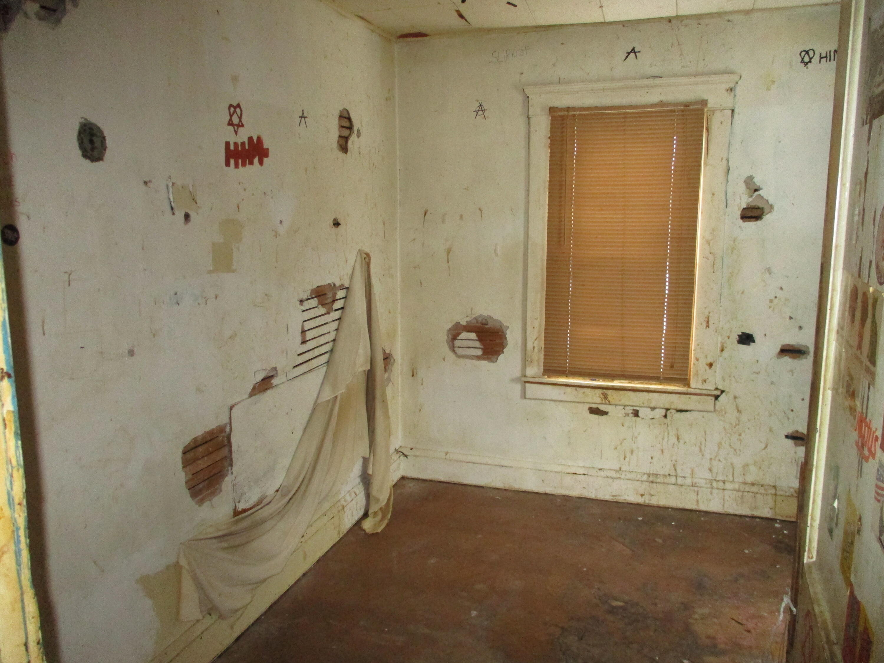 428 Bates Street Jackson, MI 49202 - Photo 29 of 43 27