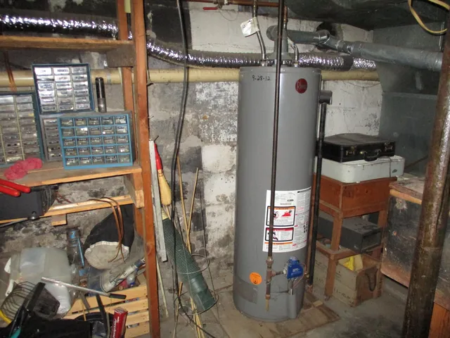 $69,900 | 428 Bates Street, Jackson, MI 49202