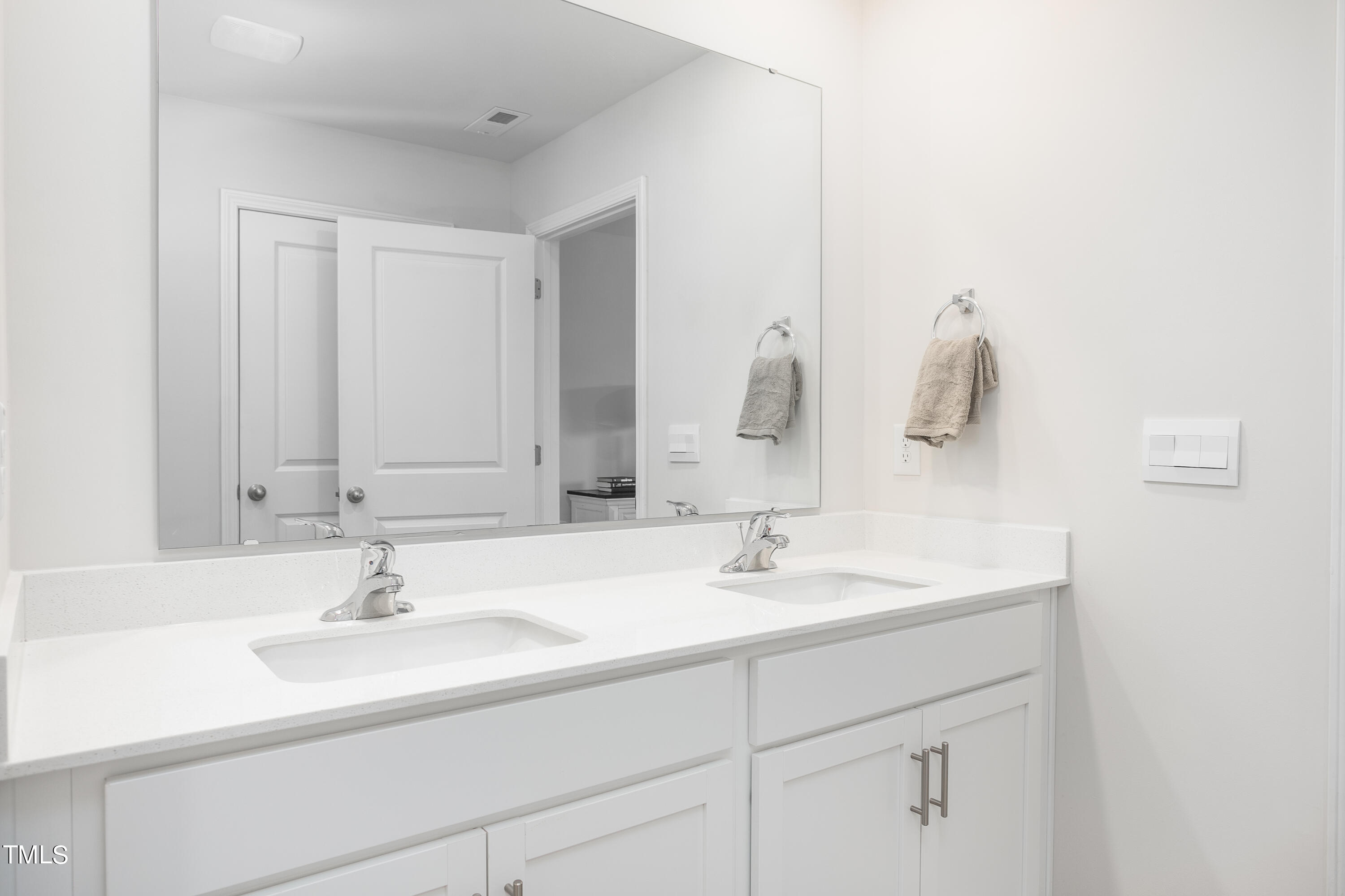 5512 Musket Court Raleigh, NC 27610 - Photo 23 of 32 Ashefield-DR Horton-LOT25-25