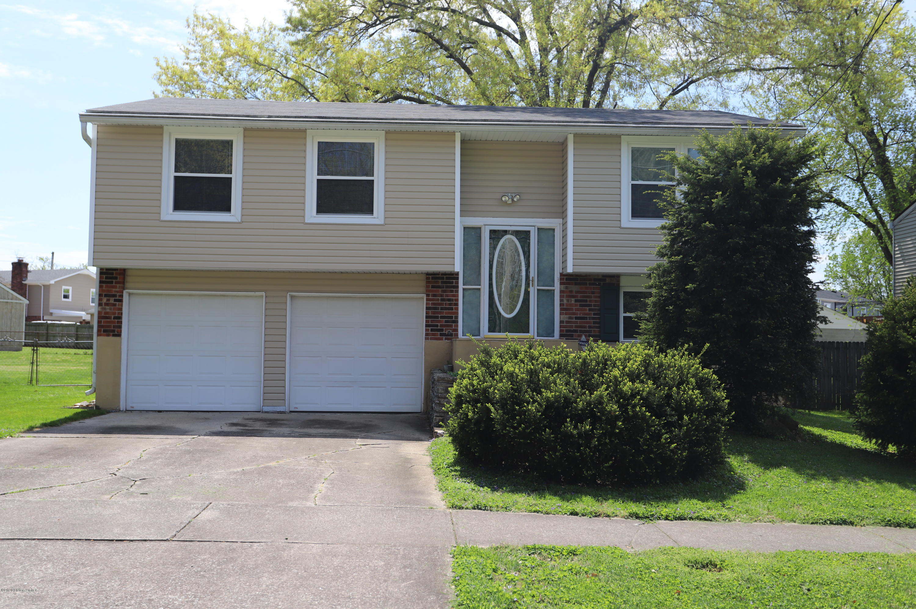 9528 Fairground Road Louisville, KY 40291 - Photo 55 of 55 front