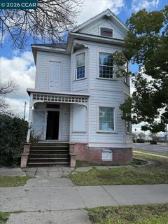 $300,000 | 161 South 3rd Avenue, Oakdale, CA 95361