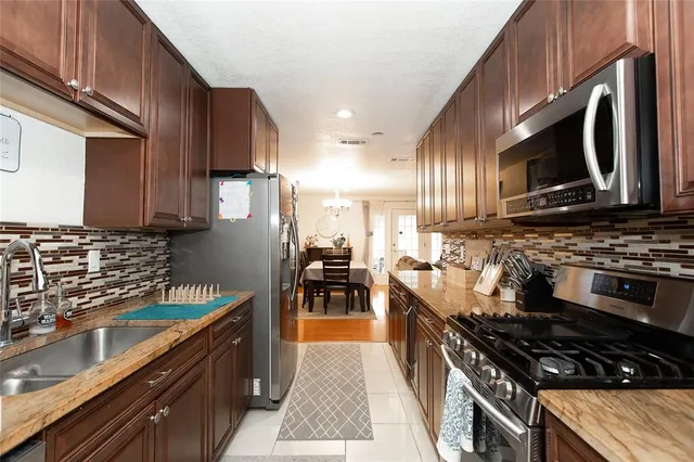 $2,700 | 11850 High Valley Drive, Dallas, TX 75234