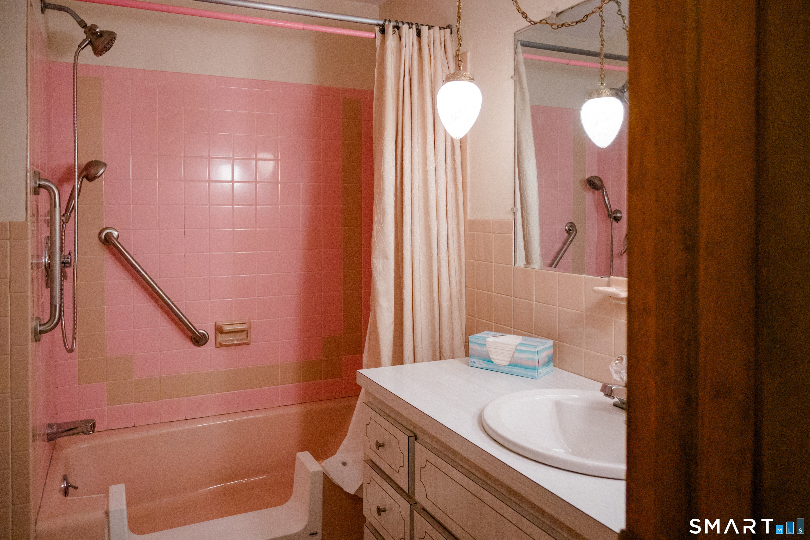 69 Discovery Road Vernon, CT 06066 - Photo 10 of 31 Gallery Image 10