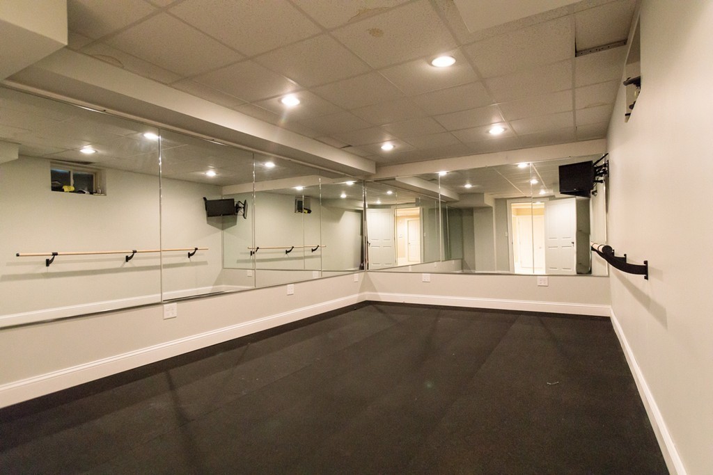 21 Parker Road Wellesley, MA 02482 - Photo 11 of 16