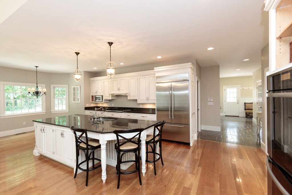 21 Parker Road Wellesley, MA 02482 - Photo 5 of 16