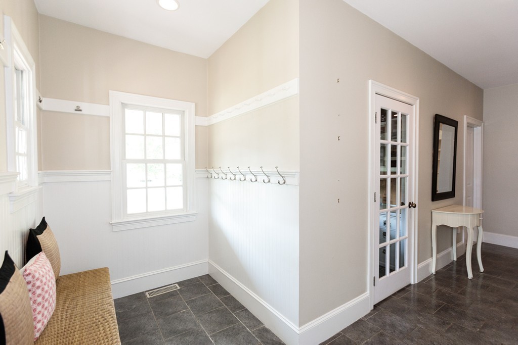 21 Parker Road Wellesley, MA 02482 - Photo 8 of 16