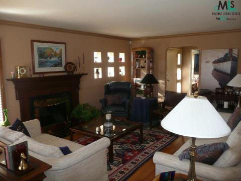 404 Barclay Road Grosse Pointe, MI 48236 - Photo 9 of 9 935219-8.JPG