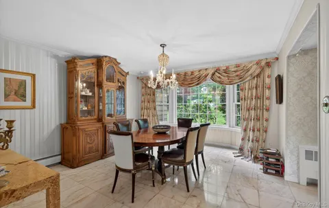 $2,050,000 | 19 Seward Drive, Woodbury, NY 11797