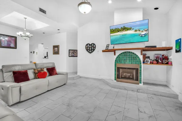 $3,495 | 22710 Meridiana Drive, Boca Raton, FL 33433