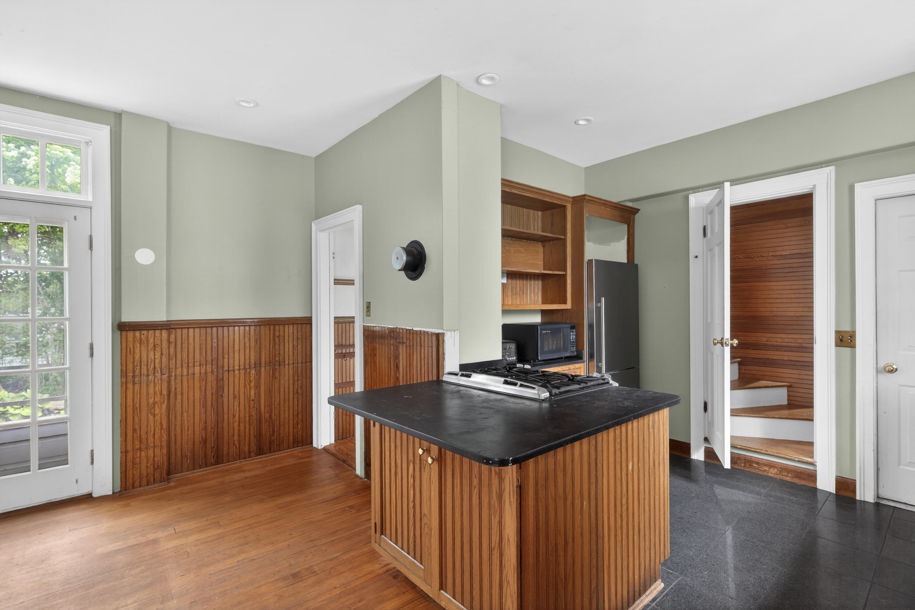 33 Main Street Thomaston, ME 04861 - Photo 13 of 47 17-33MainSt-Thomaston-KS