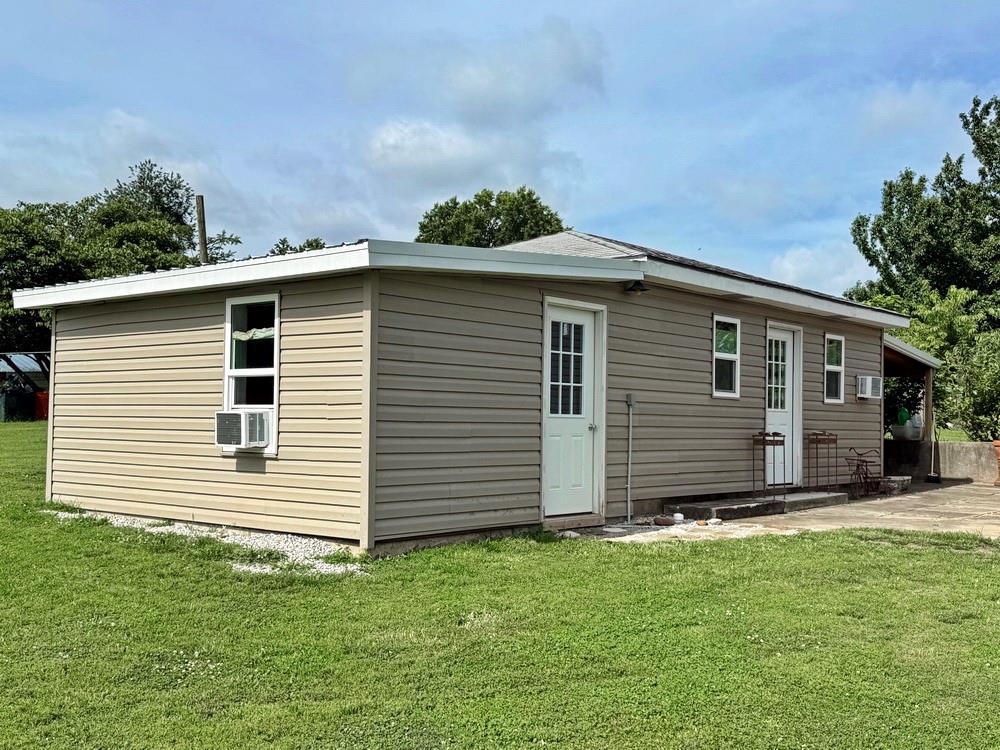 5125 Southwest 815 Road El Dorado Springs, MO 64744 - Photo 17 of 48
