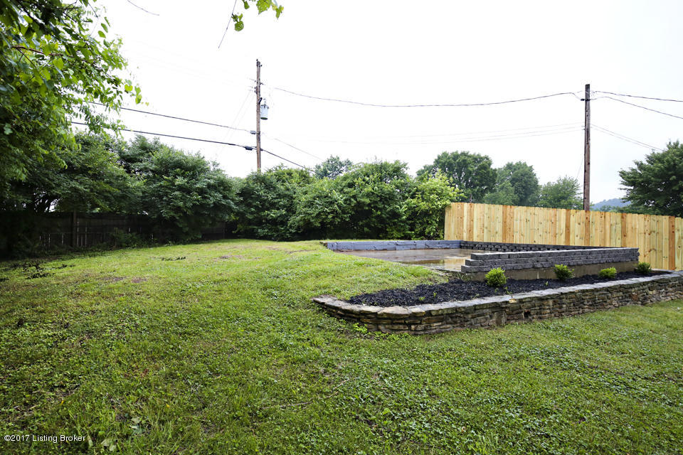1032 Runell Road Louisville, KY 40214 - Photo 6 of 24 AAA 2