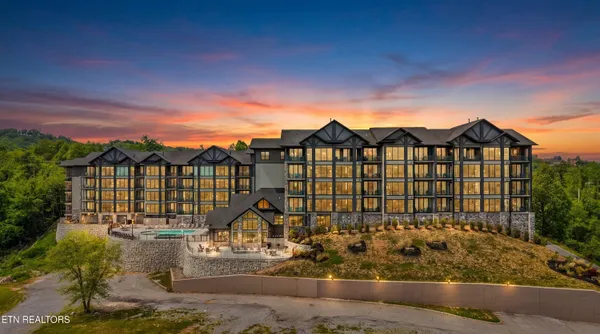 $969,000 | Undisclosed Address, Gatlinburg, TN 37738
