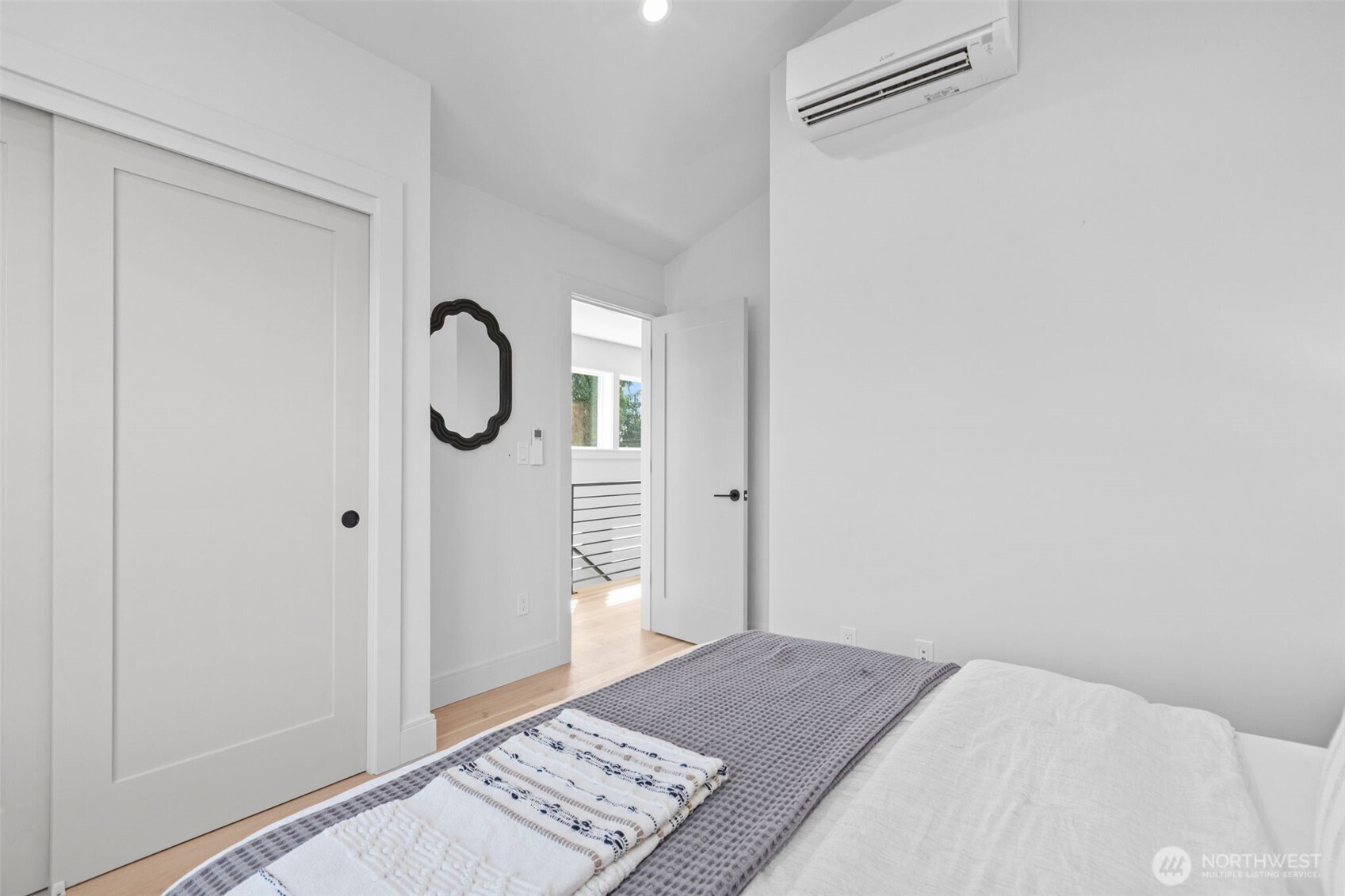 7350 22nd Avenue Northwest Seattle, WA 98117 - Photo 19 of 28