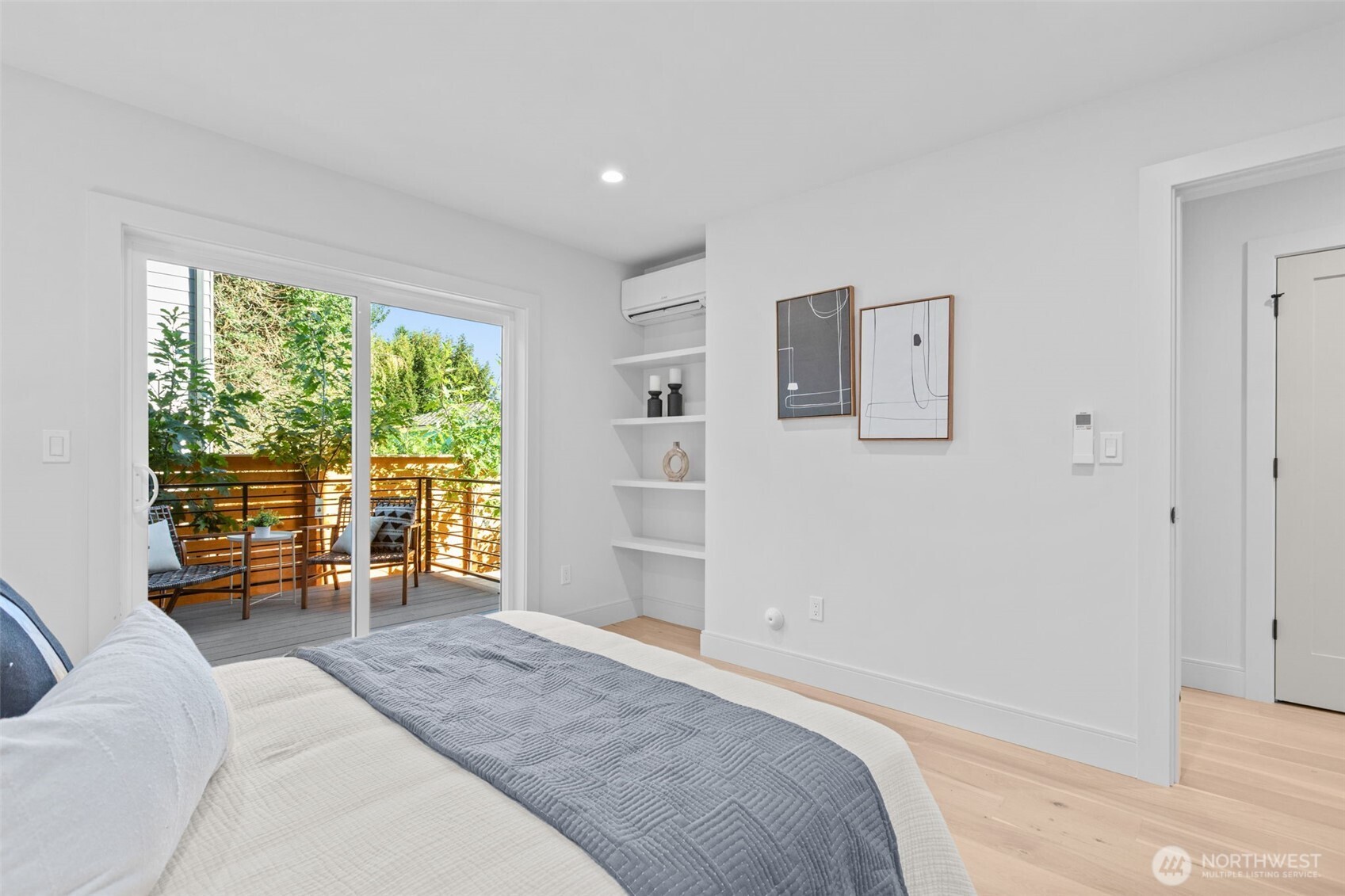 7350 22nd Avenue Northwest Seattle, WA 98117 - Photo 24 of 28