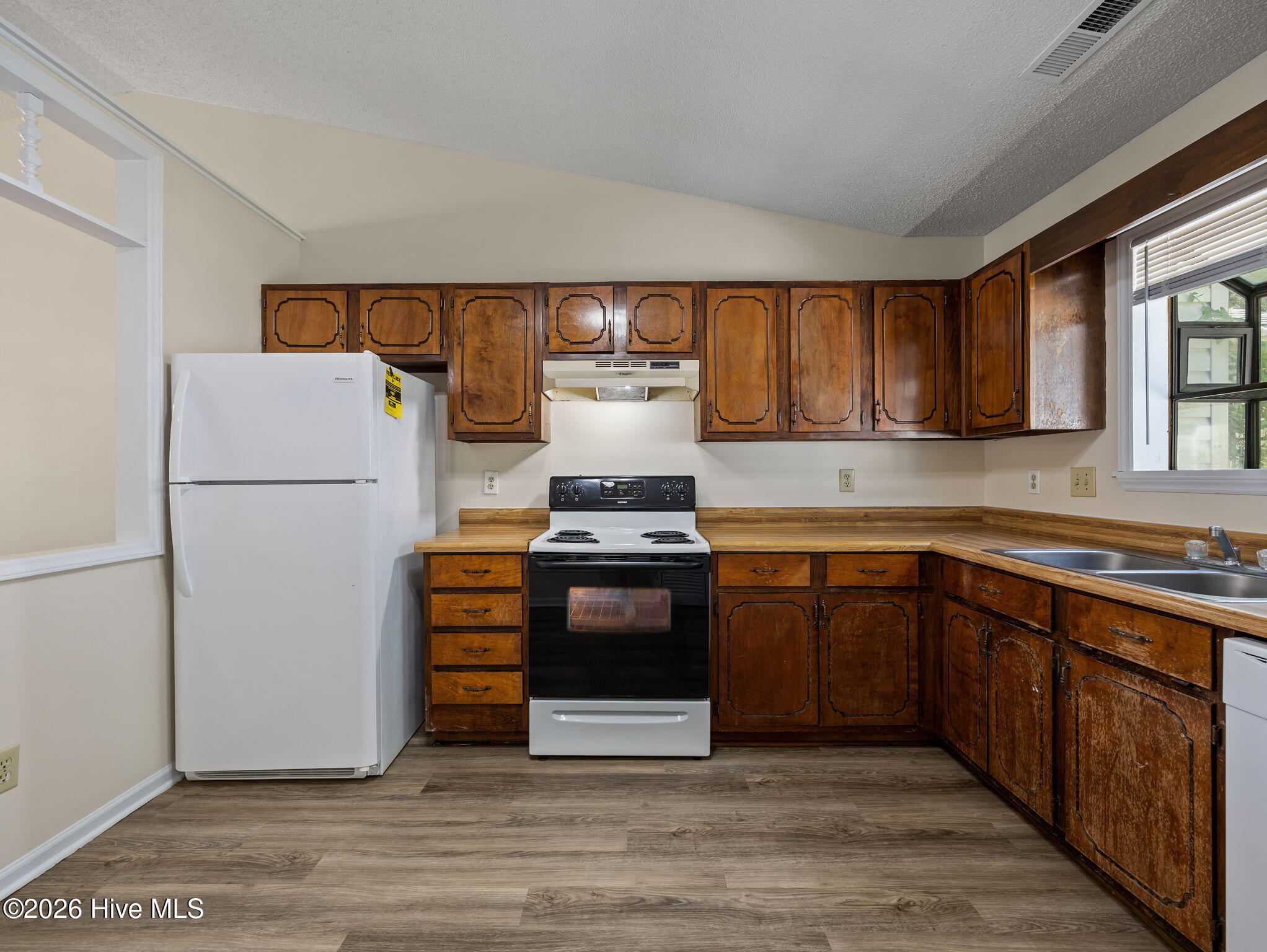 1043 Spring Villa Drive Jacksonville, NC 28540 - Photo 15 of 45 17-web-or-mls-1043 Spring Villa Dr. 36