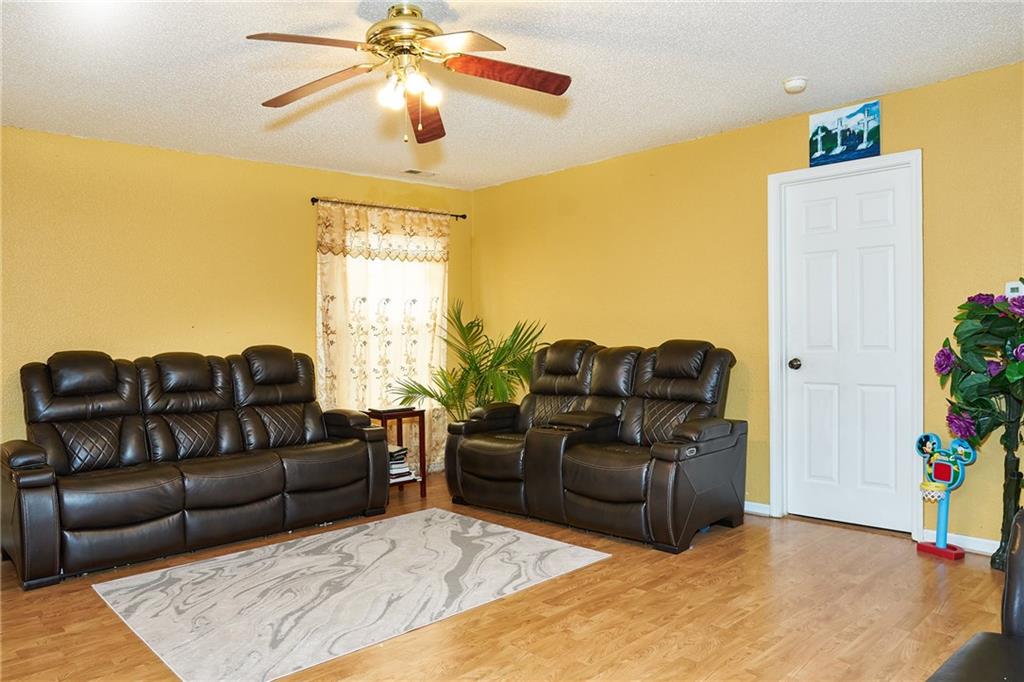 8157 Maple Stream Lane Indianapolis, IN 46217 - Photo 11 of 17