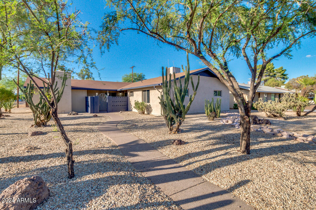 554 West 19th Street Tempe, AZ 85281 - Photo 1 of 48 03-19th
