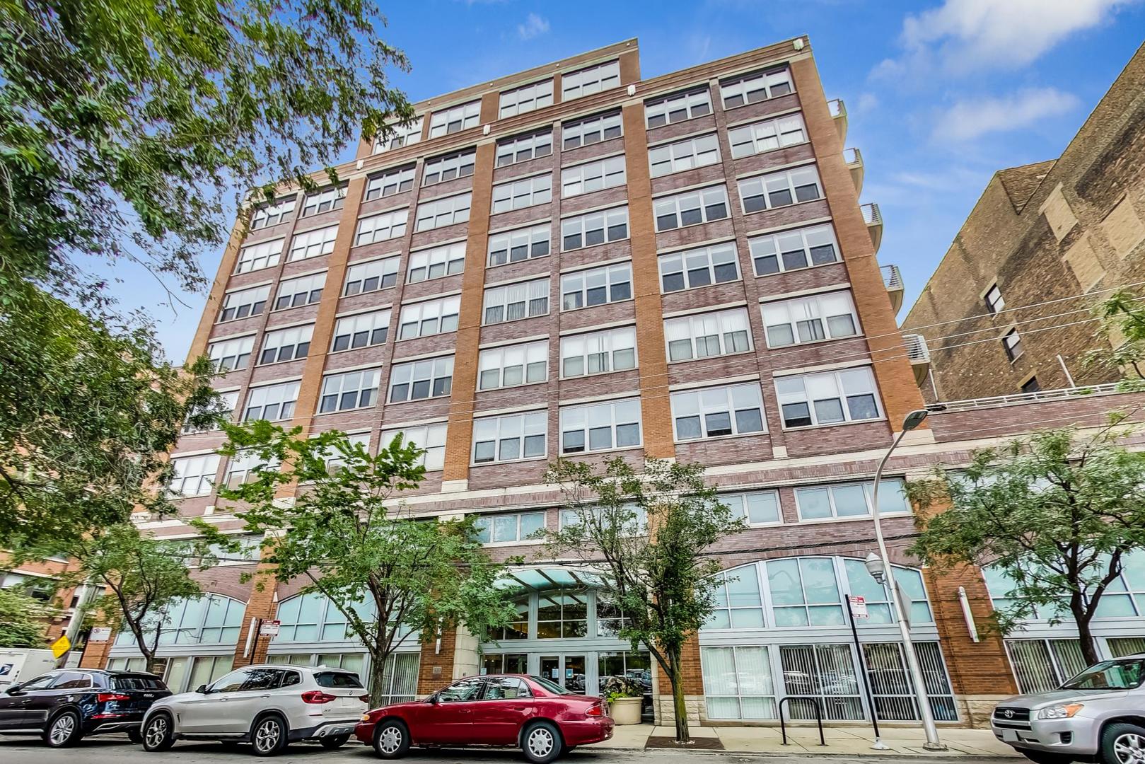 933 West Van Buren Street, Unit 903 Chicago, IL 60607 - Photo 1 of 50 a front view of a building