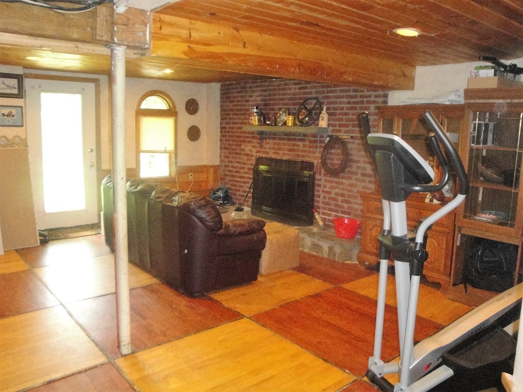 240 Arnold Road Sturbridge, MA 01518 - Photo 16 of 27