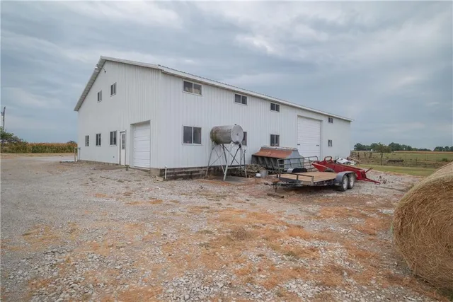 $1,290,000 | 619 North N Highway, Lamar, MO 64759