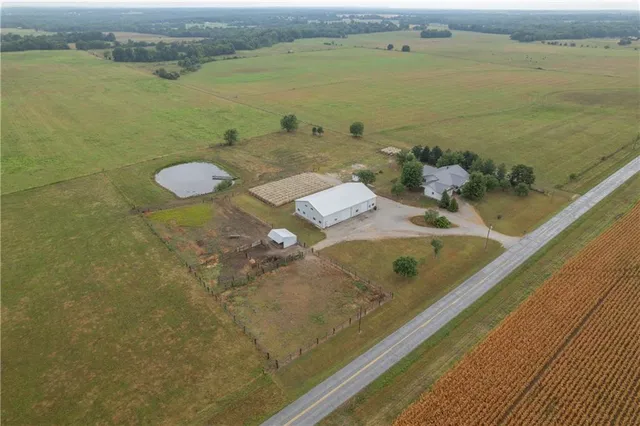 $1,290,000 | 619 North N Highway, Lamar, MO 64759