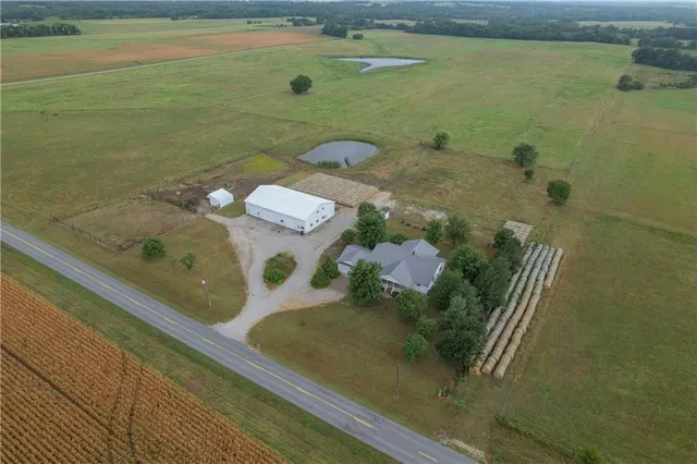 $1,290,000 | 619 North N Highway, Lamar, MO 64759