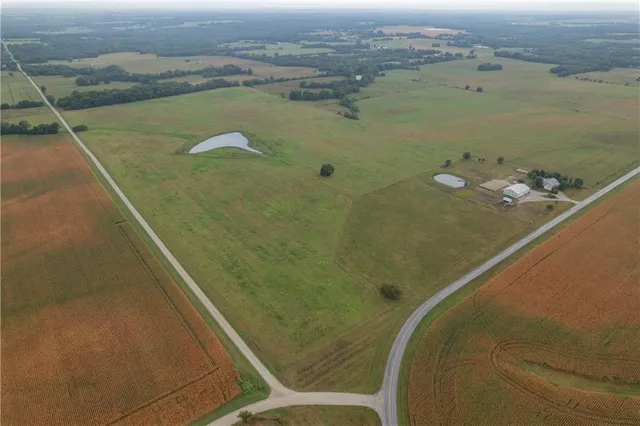 $1,290,000 | 619 North N Highway, Lamar, MO 64759