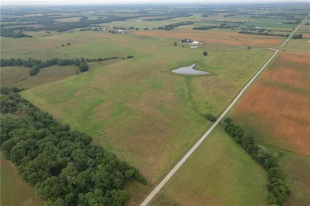 $1,290,000 | 619 North N Highway, Lamar, MO 64759