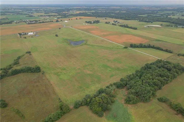 $1,290,000 | 619 North N Highway, Lamar, MO 64759