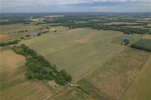 $1,290,000 | 619 North N Highway, Lamar, MO 64759