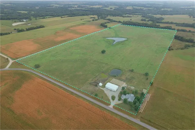 $1,290,000 | 619 North N Highway, Lamar, MO 64759