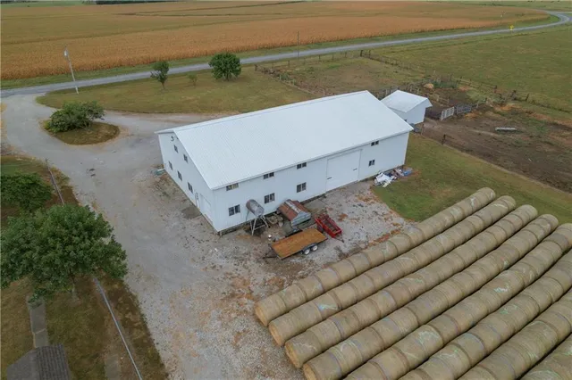 $1,290,000 | 619 North N Highway, Lamar, MO 64759