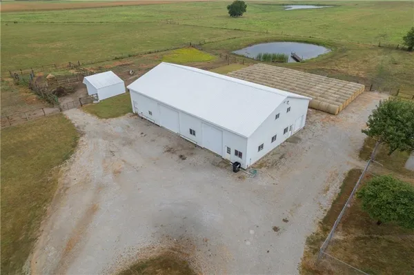 $1,290,000 | 619 North N Highway, Lamar, MO 64759