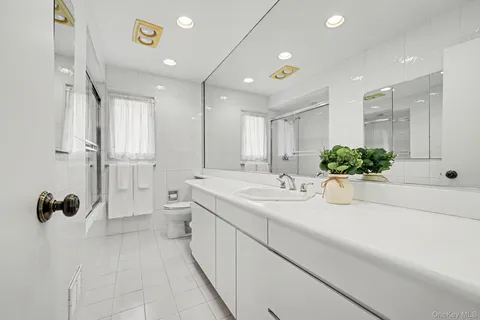 $1,250,000 | 38 Aspen Road, New Rochelle, NY 10804