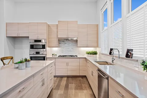 $739,900 | 6129 Sendero Hills Parkway, Austin, TX 78724