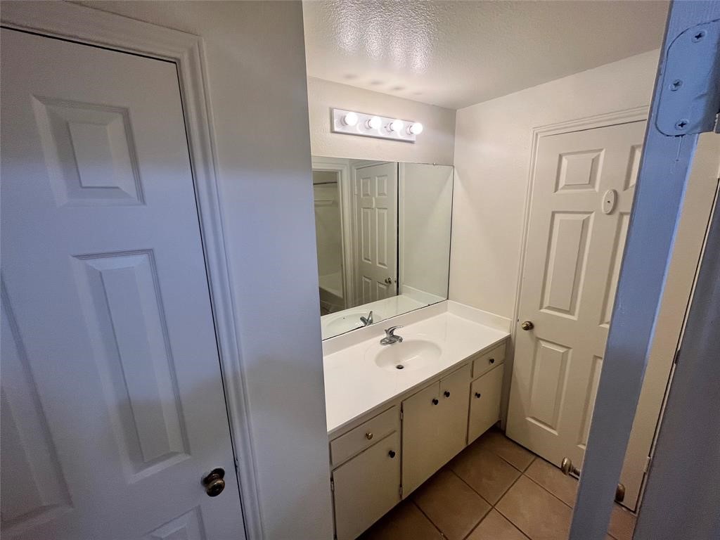 2529 Rio Grande Street, Unit 100 Austin, TX 78705 - Photo 6 of 9