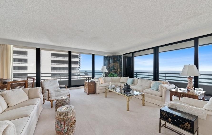 01_1500SOceanBlvd_S601_1_LivingRoom_LowR