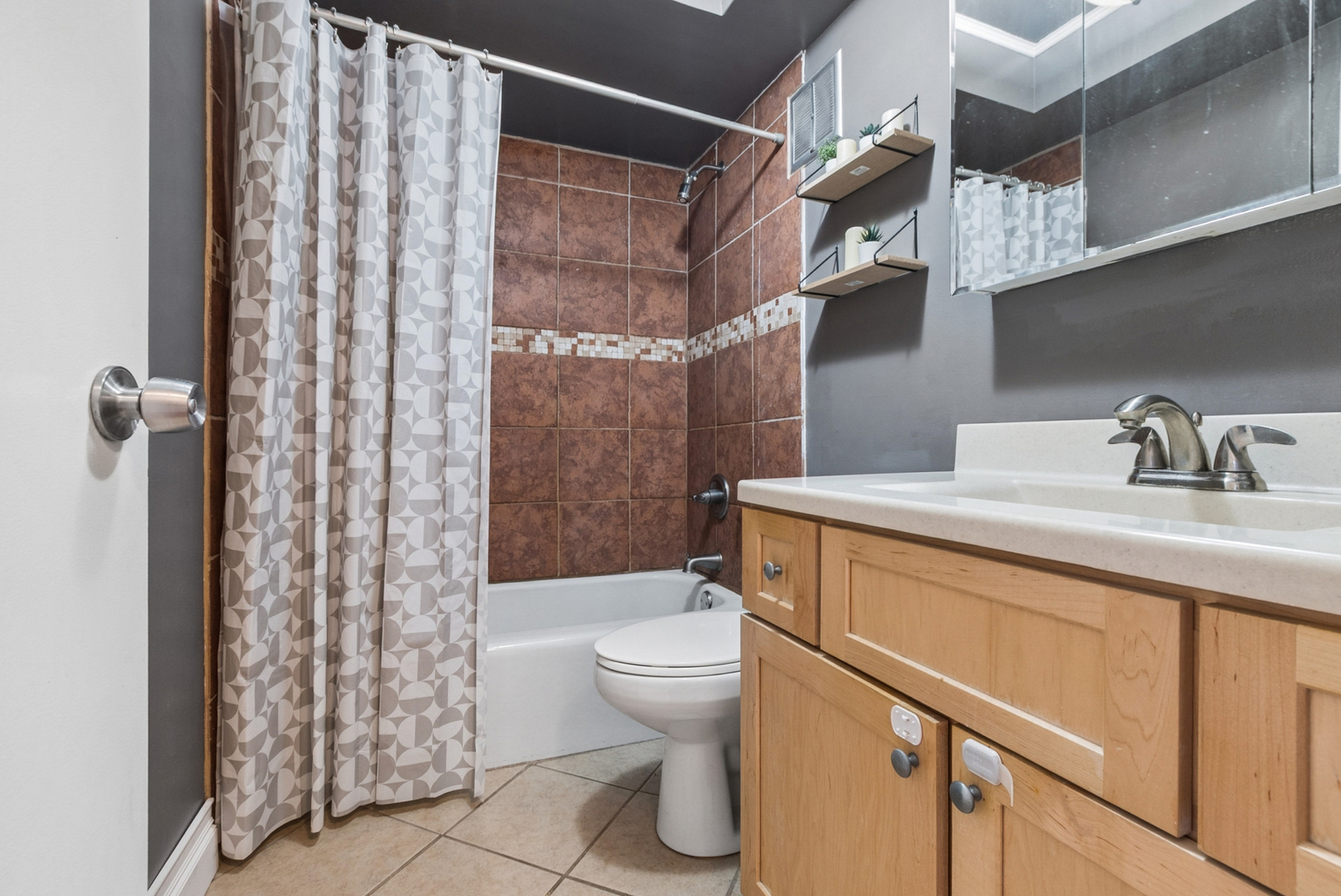 9111 South Roberts Road, Unit 7C Hickory Hills, IL 60457 - Photo 10 of 20