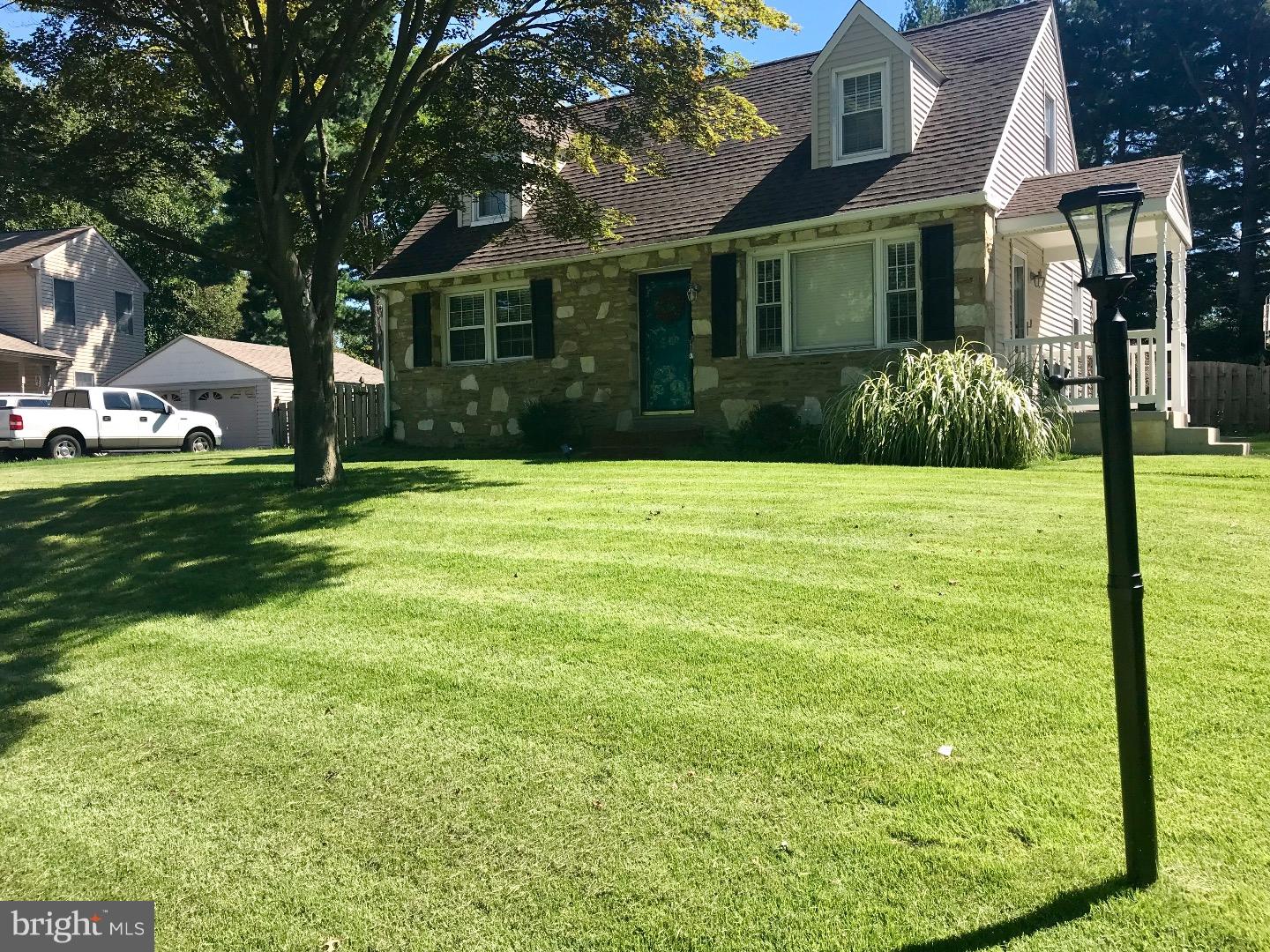 3261 Maple Road Huntingdon Valley, PA 19006 - Photo 1 of 25 Front Yard