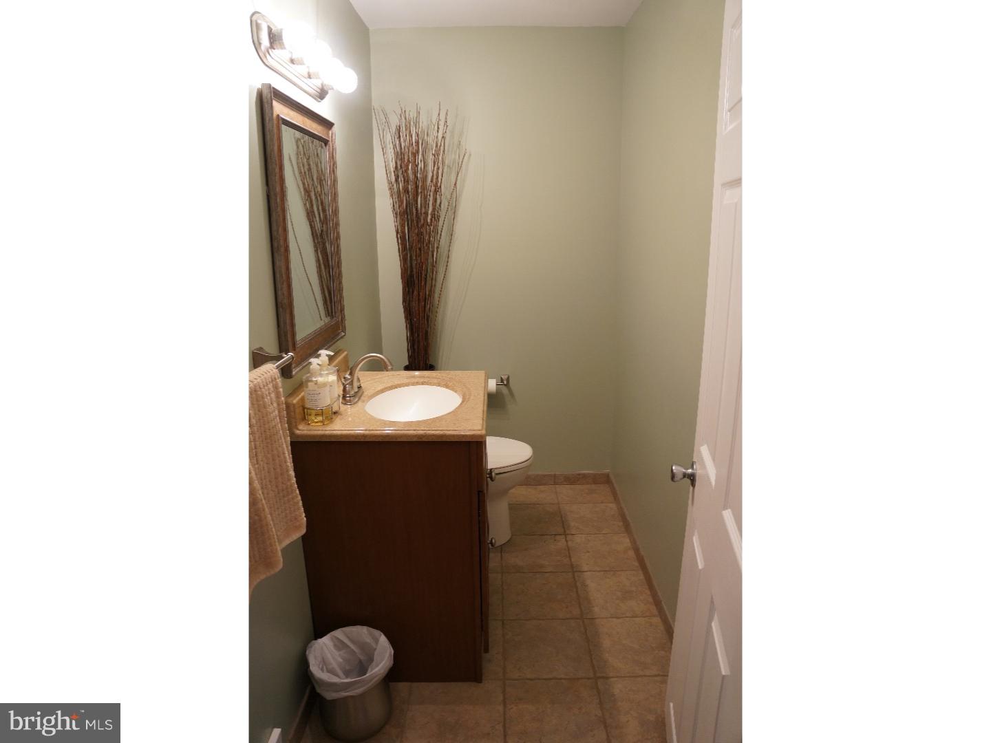 3261 Maple Road Huntingdon Valley, PA 19006 - Photo 5 of 25 Half Bath