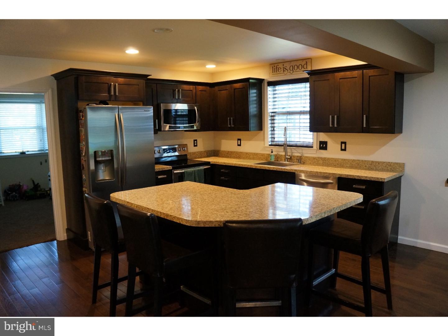 3261 Maple Road Huntingdon Valley, PA 19006 - Photo 6 of 25 Kitchen