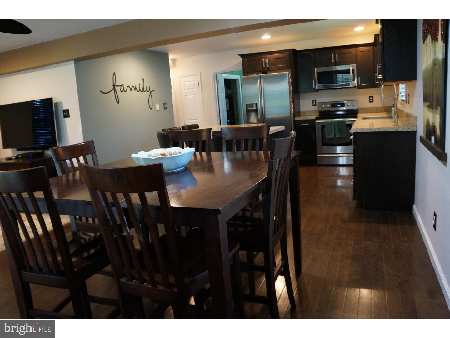 3261 Maple Road Huntingdon Valley, PA 19006 - Photo 8 of 25 Dining Room