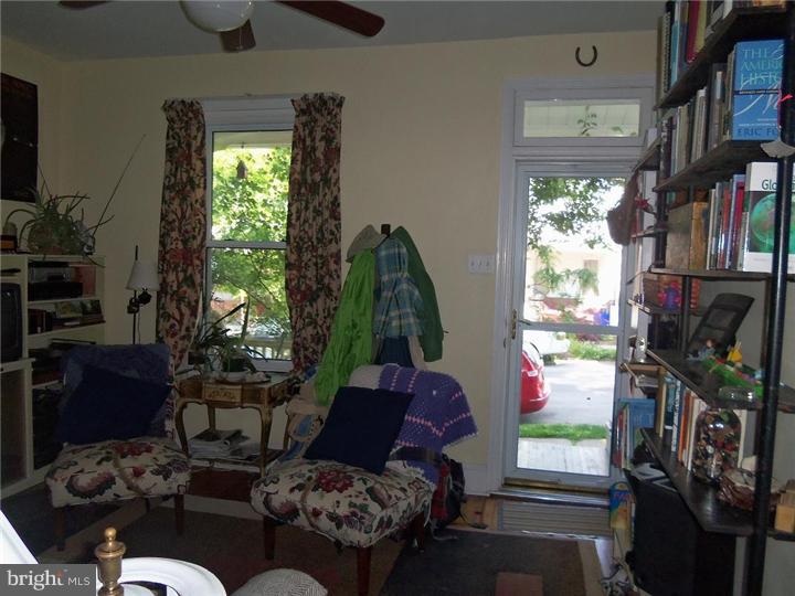 469 Ripka Street Philadelphia, PA 19128 - Photo 2 of 16