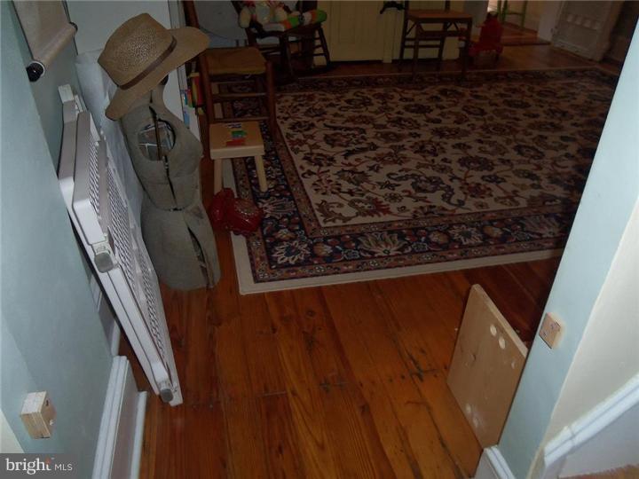 469 Ripka Street Philadelphia, PA 19128 - Photo 3 of 16