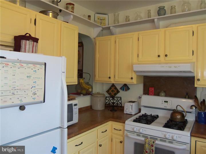 469 Ripka Street Philadelphia, PA 19128 - Photo 6 of 16