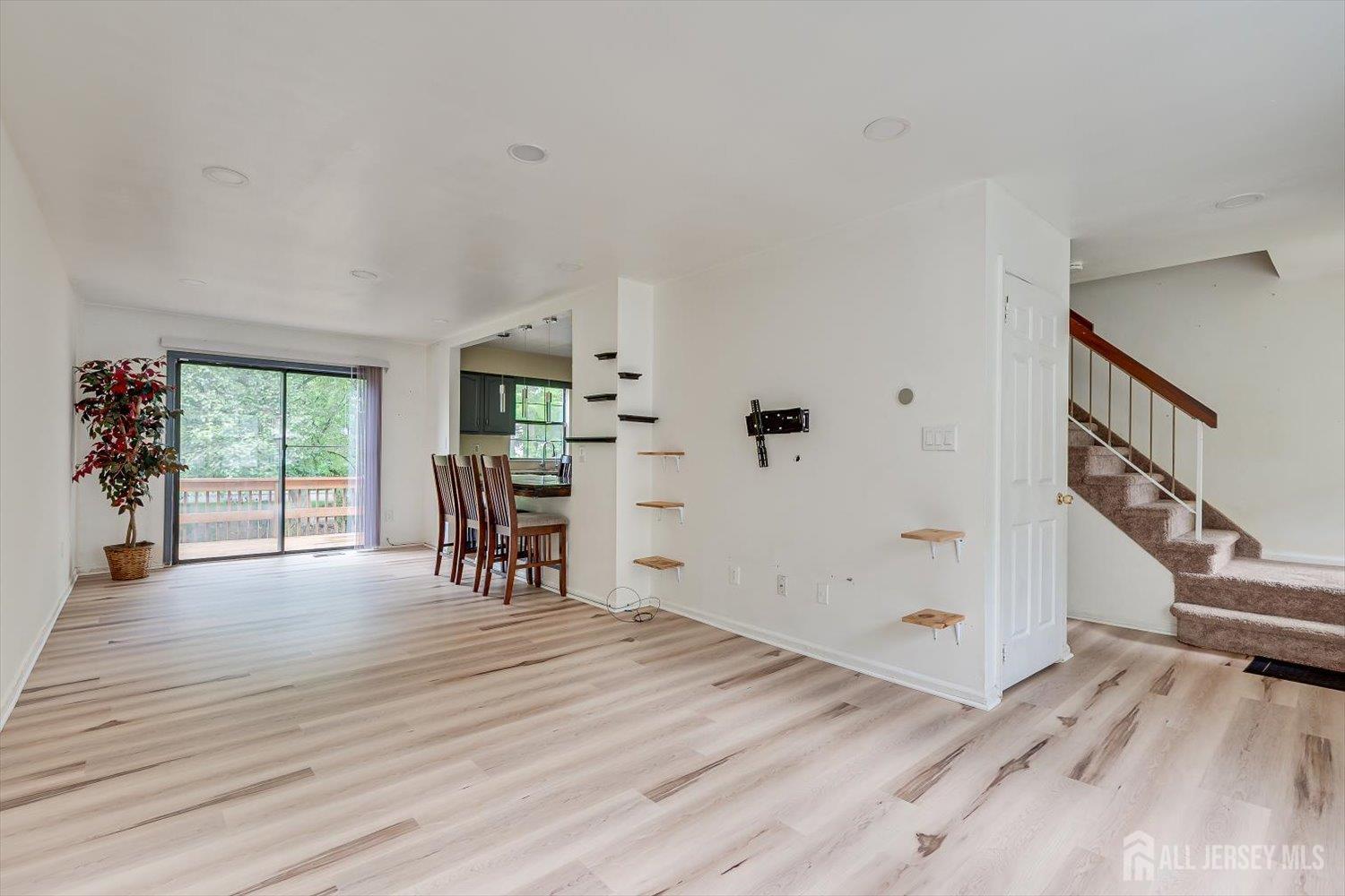 503 Timber Oaks Road Edison, NJ 08820 - Photo 11 of 43 Gallery Image 11
